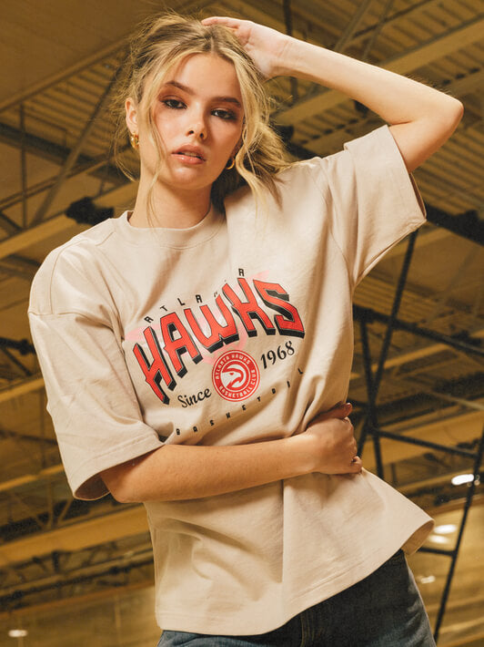 Atlanta Hawks Fanatics Branded Mono Logo Graphic Oversized T-Shirt - Womens